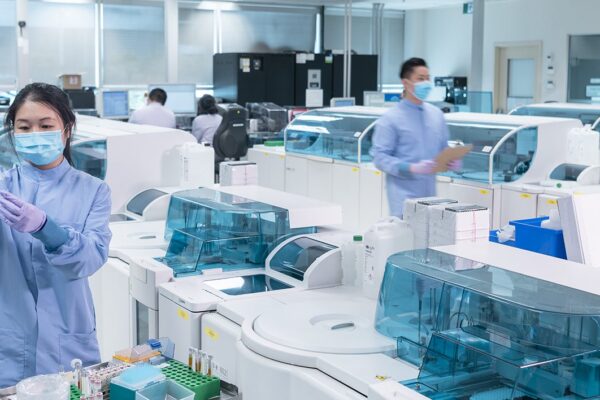 BCIT Health Sciences grads work at LifeLabs medical laboratory.